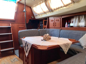 Sleep & BoatsBreakfast Barcelona City